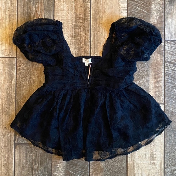 Entro Black Textured Puff Sleeve Blouse 🆕 - Picture 2 of 12